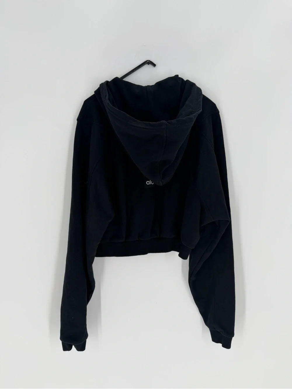 Alo Yoga Sweet Escape Cropped Zip Up Hoodie In Black